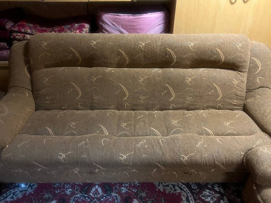 Продается б/у мягкий мебель
