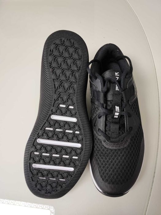 Nike Mc Trainer Black/White