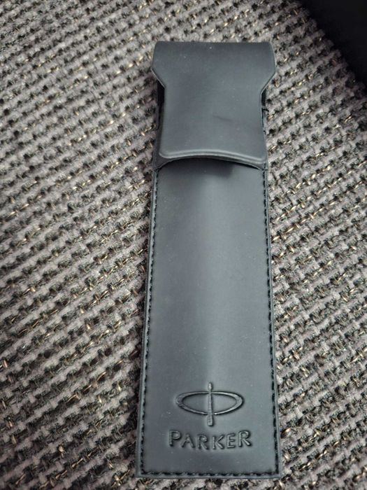 Stilou Parker IM Royal Essential Matte Black CT toc piele