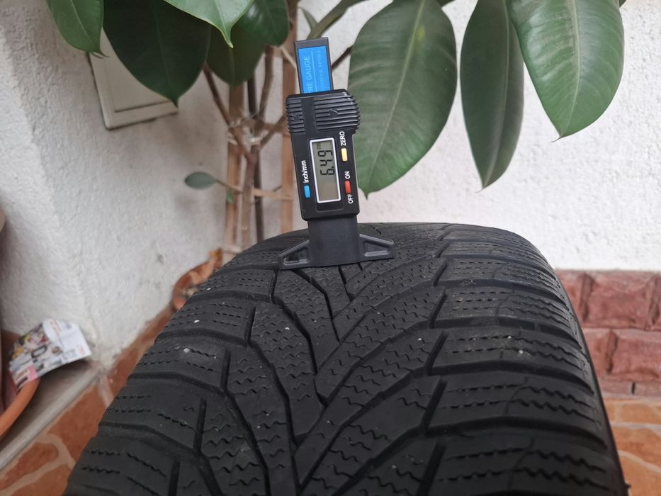 Set 4 Jante Aliaj VW Golf 7 R-Line Dijon R17 + Anvelope Iarnă Nexen 225/45 R17 DOT 2022 (Profil 6.5-7mm)