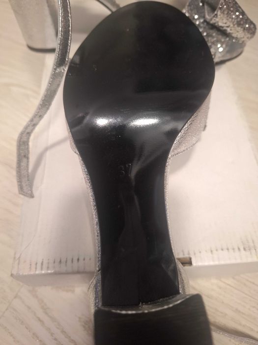 Încălțăminte dama mărimea 37.