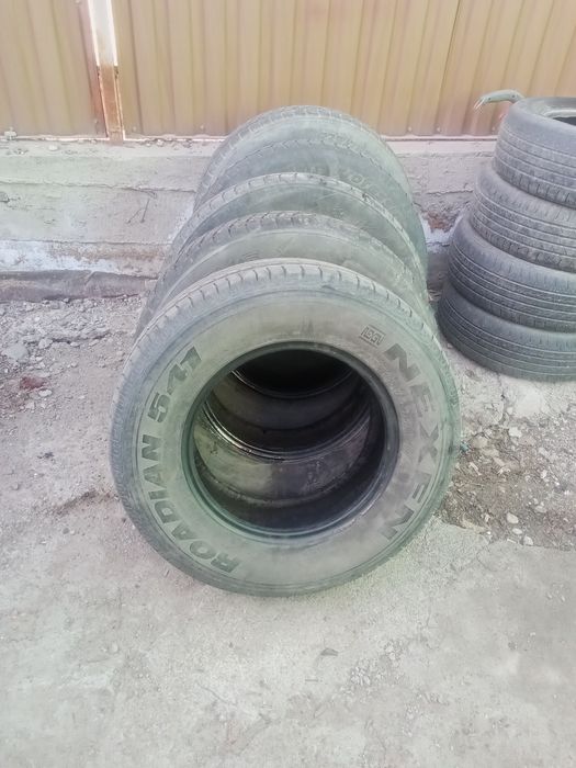 Шины летний  на мерс 124, и санг енг