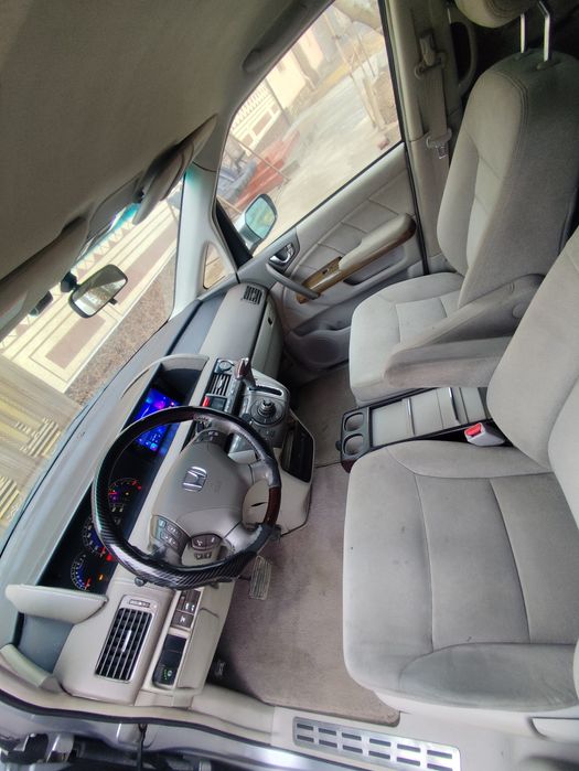 Honda elysion сотилади