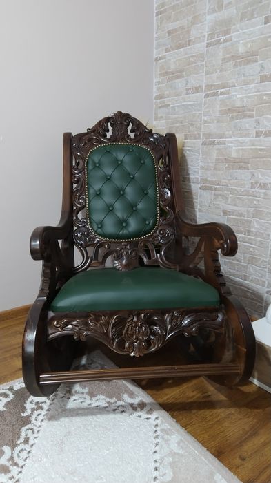 Кралски люлеещ стол