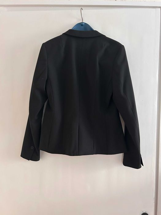 Стилно черно дамско сако H&M размер 36