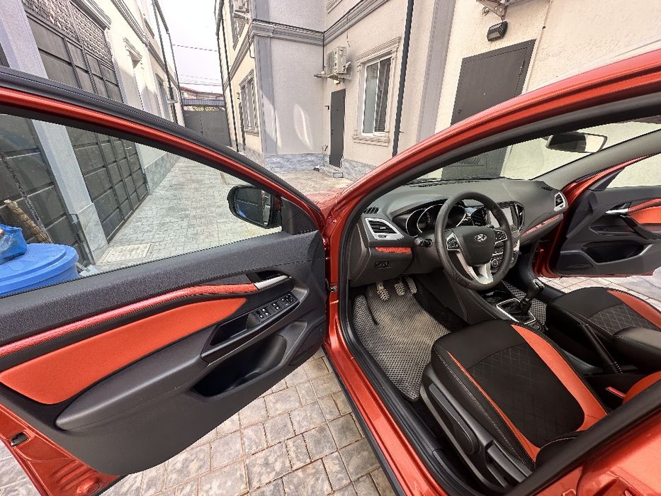 Lada Vesta SW Kross 1.8