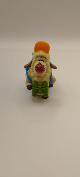 Игрушки с больших киндер сюрпризов