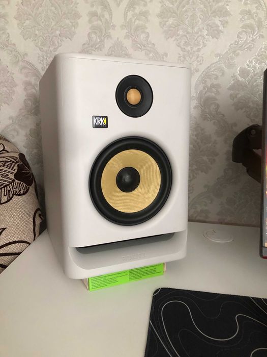 Студийные мониторы KRK Rokit 7 G4