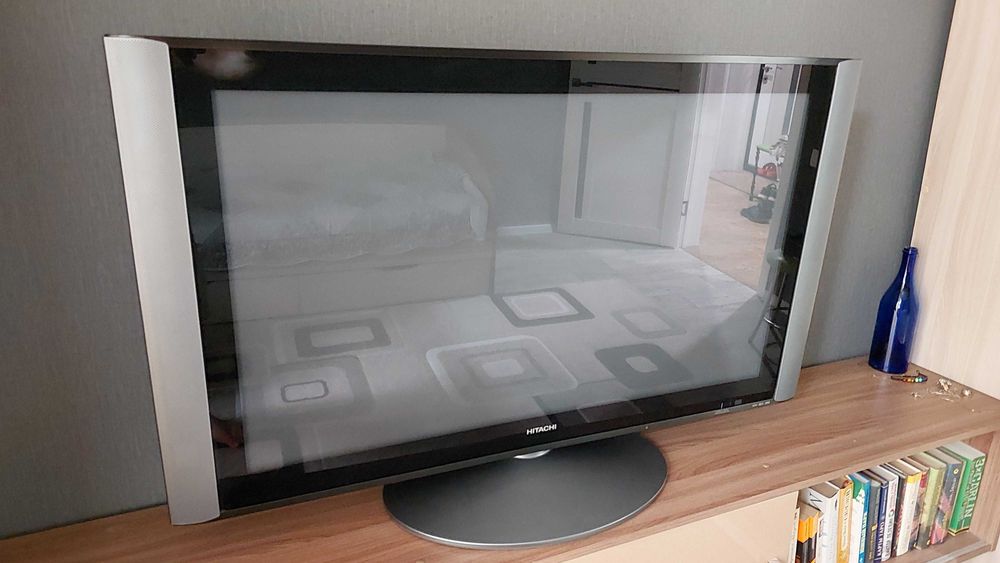 Плазменный телевизор HITACHI 42 PD8800