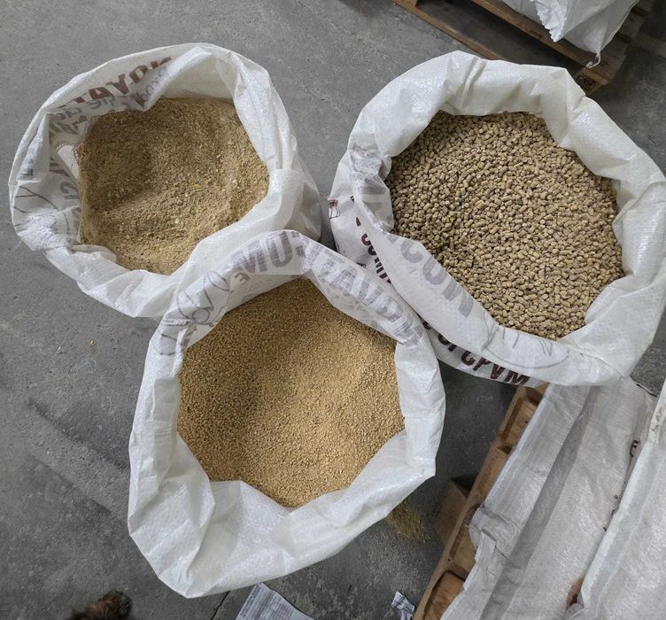 Șrot Soia 46%, Șrot Floarea Soarelui 35%, Șrot Rapiță 34%, Tărate de grâu, Furaje, Concentrate