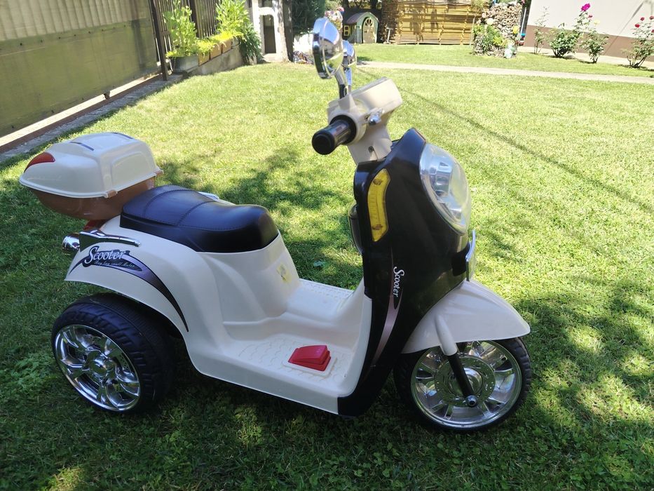 Scooter electric