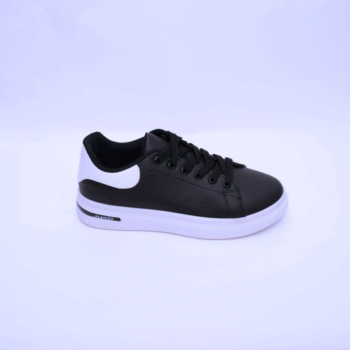 Pret-a-Pied, Sneakers Black Casual Sidewalk