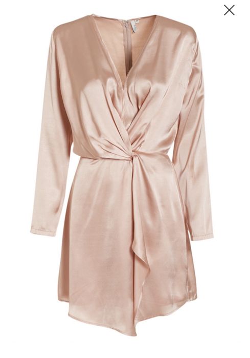 Нова рокля NLY Trend