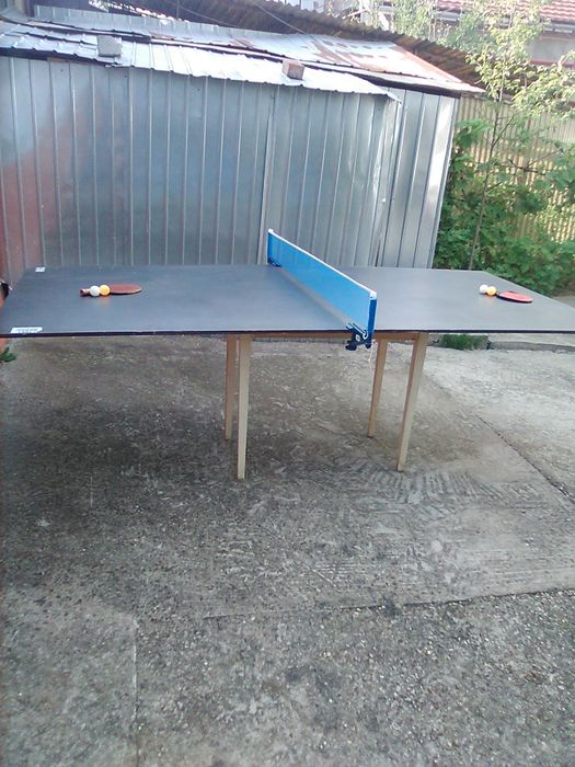 Masă de tenis artizanală
