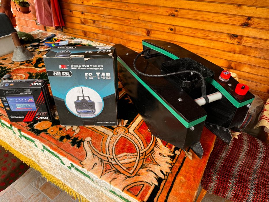 Лодка за захранка