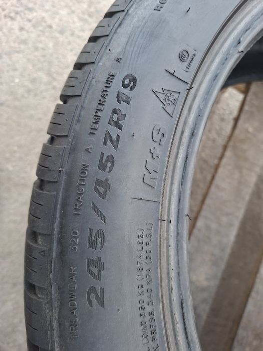2бр. Почти Нови 245/45/19 Всесезонни 2023г.