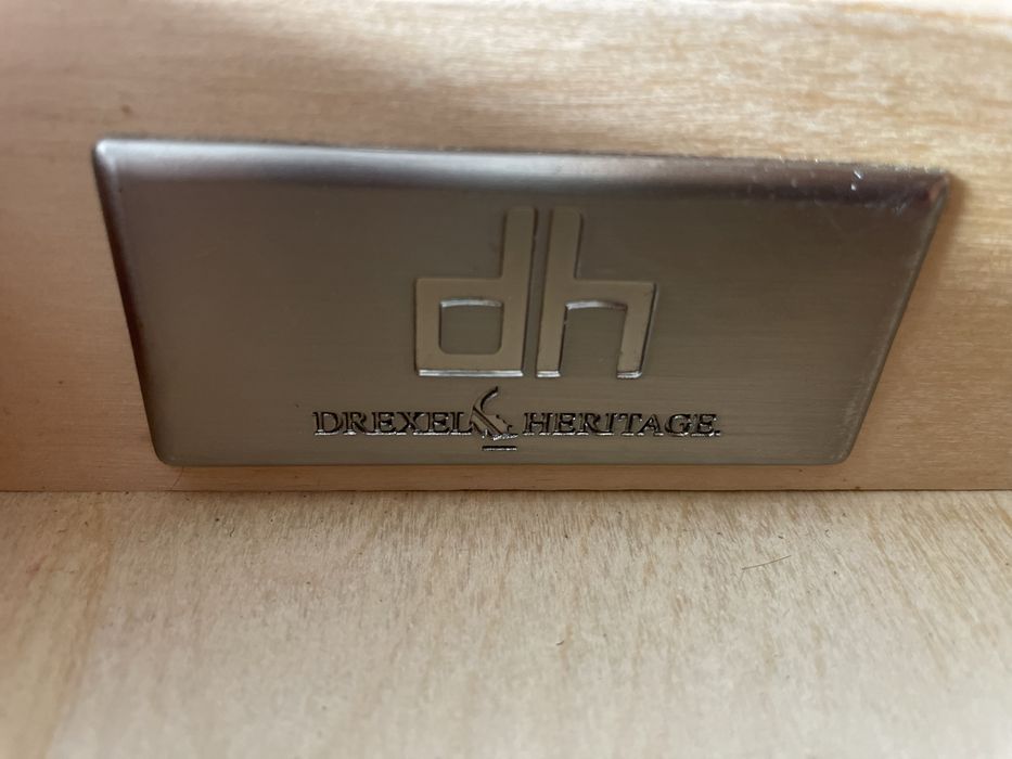 Бюро  Drexel Heritage