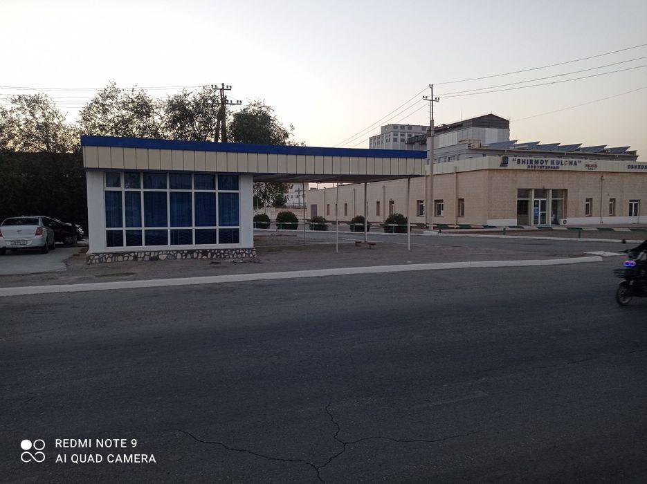 Навоий шахар спутникда магазин сотилади