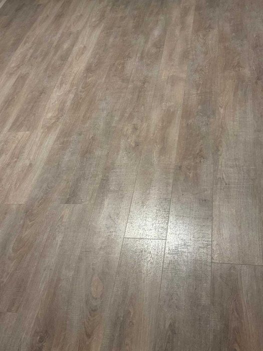 Продам ламинат бу