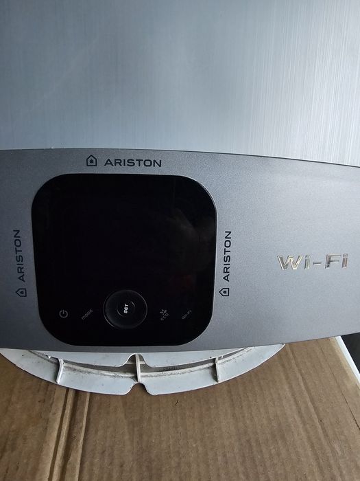 Бойлер плосък  Ariston