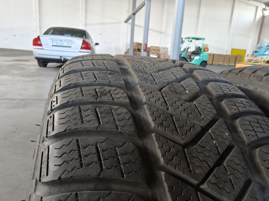 255/35 19  зимни гуми Pirelli