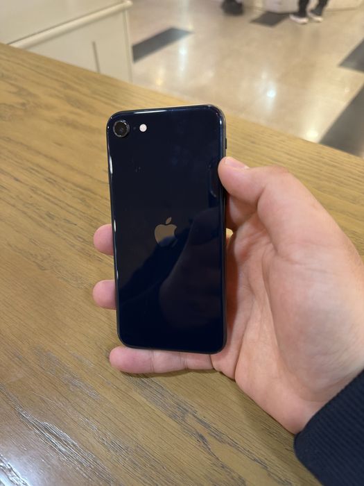 Продам Айфон SE/128G