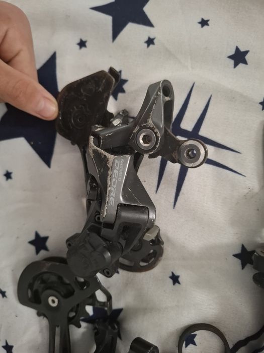 Vând piese de bicicleta