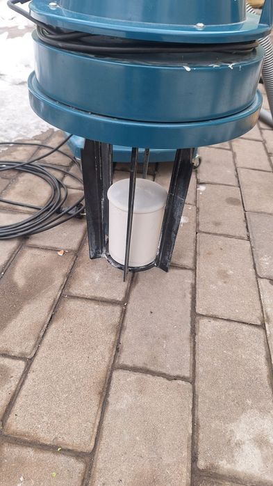 Продам водиной пылесос