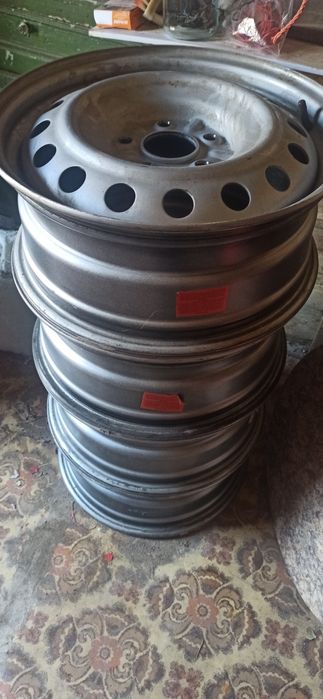 Продам диски на 16 (5х114.4) от Дастер