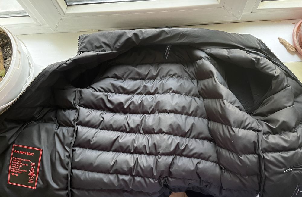 Tommy Hilfiger  демисезонная