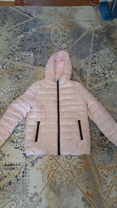 Куртки и пуховики