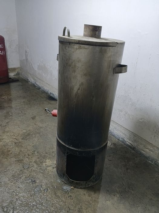 Choy qaynatadigan bak sotiladi