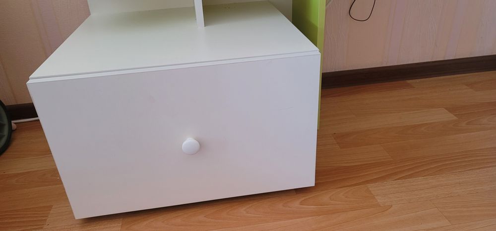 Письменный стол, парта