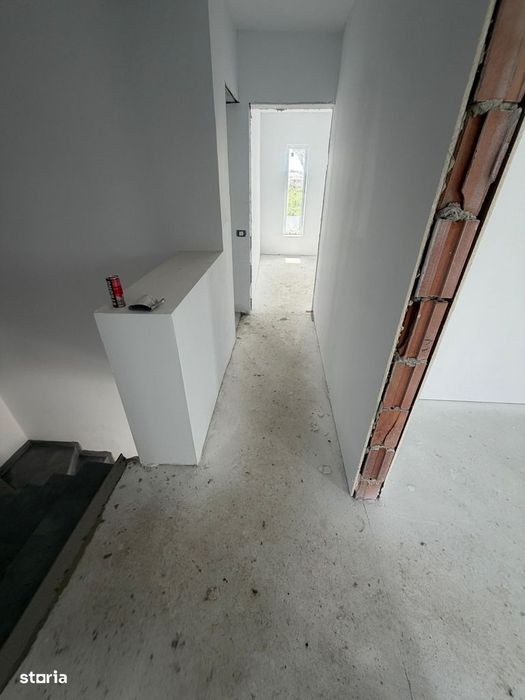 Casa Singulara - 4 Camere, Toate Utilitatile, Teren 400 Mp, Comis 0%