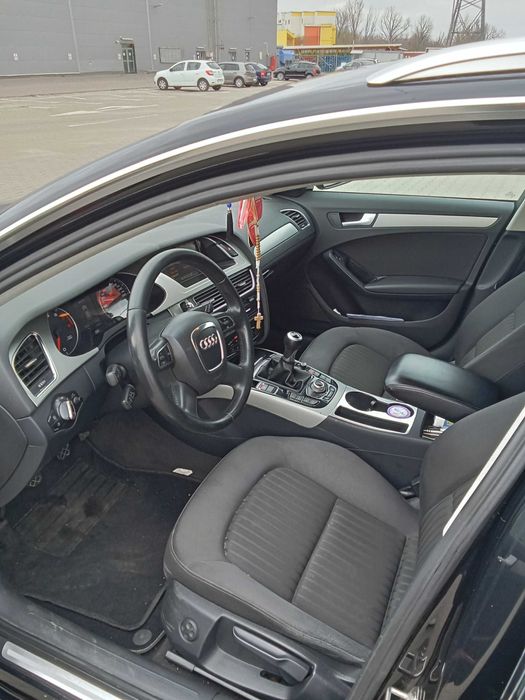 Vând audi a4 2litri benzină 184cp