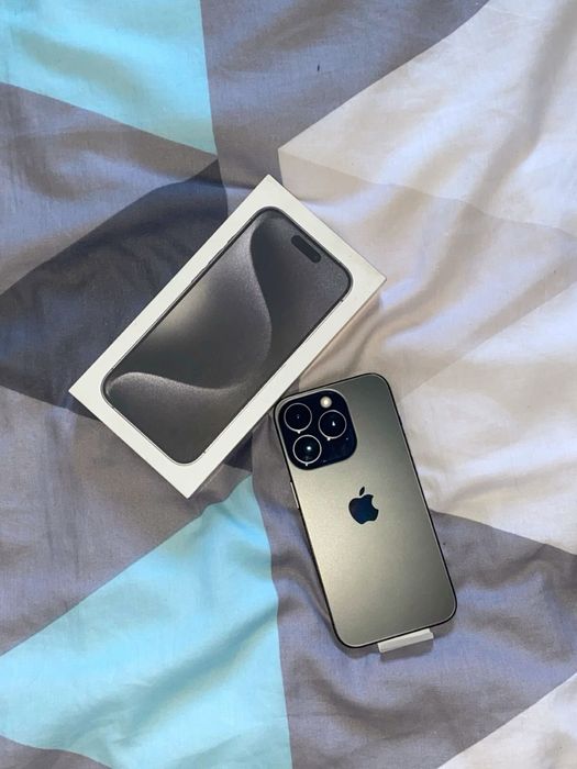 Iphone 15 pro black titanium