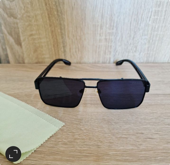 Ochelari de soare Prada
