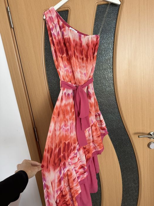 Бутикова дамска рокля - размер XS-S