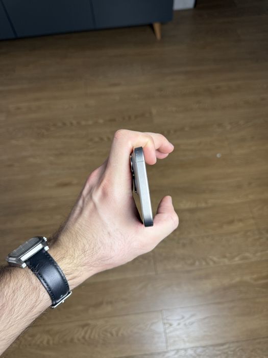 iPhone 15 Pro Natural Titanium 128gb