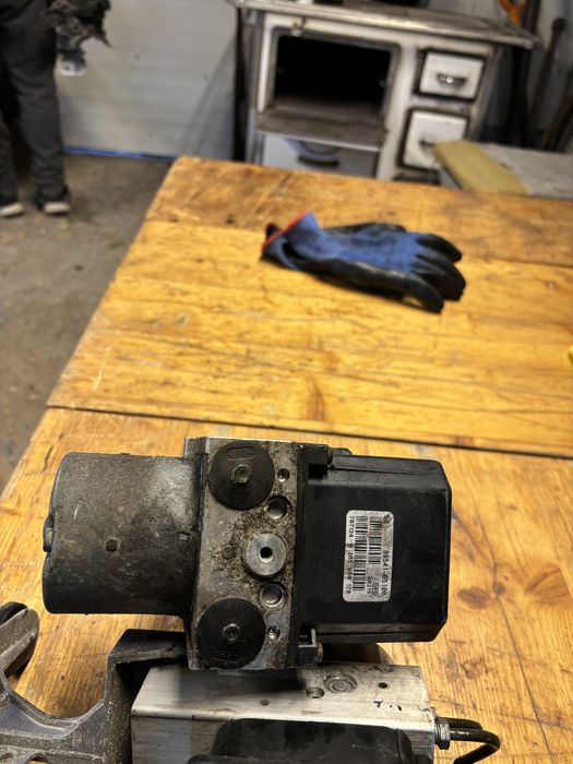 АБС за Тойота Авенсис Т25 2003- 2008г