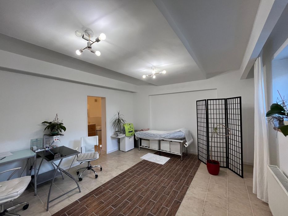 Vand apartament demisol, zona eminescu, proprietar