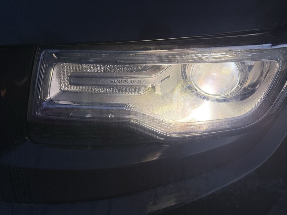 Фарове WK2 Grand Cherokee Jeep