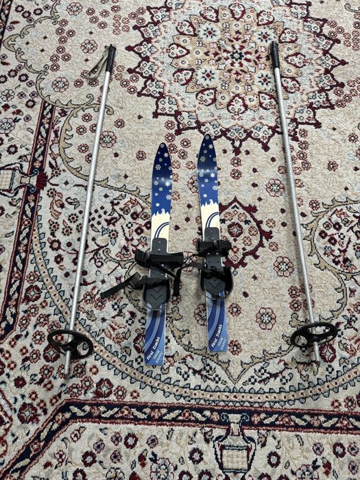 Продам 2 пары Лыж