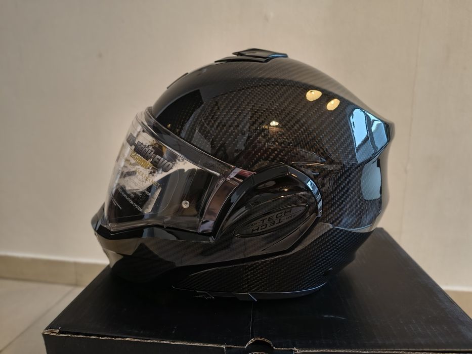 Scorpion Exo Tech Carbon каска М размер