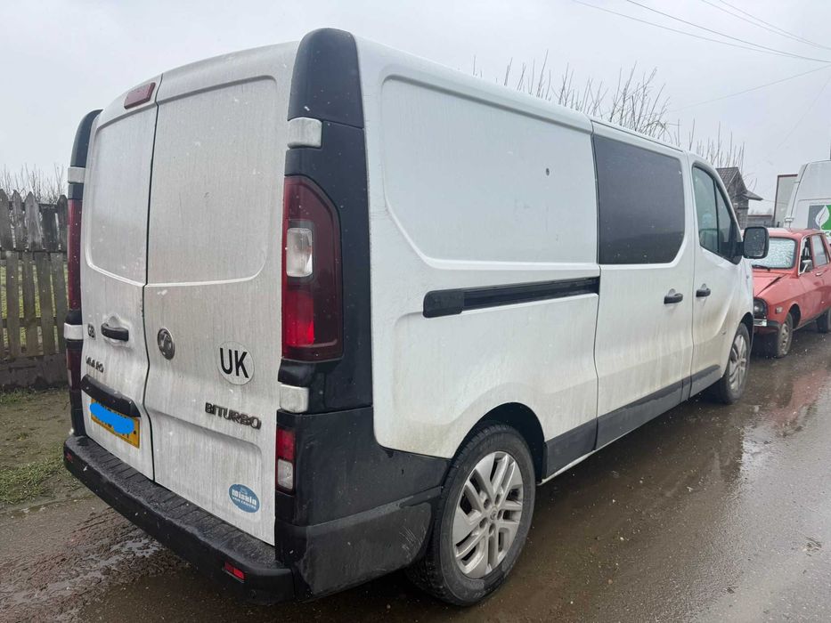 Dezmembrez Opel Vivaro 2016 Duba 1.6 biturbo