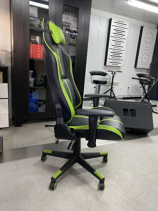 Scaun gaming/directorial/ vizitator