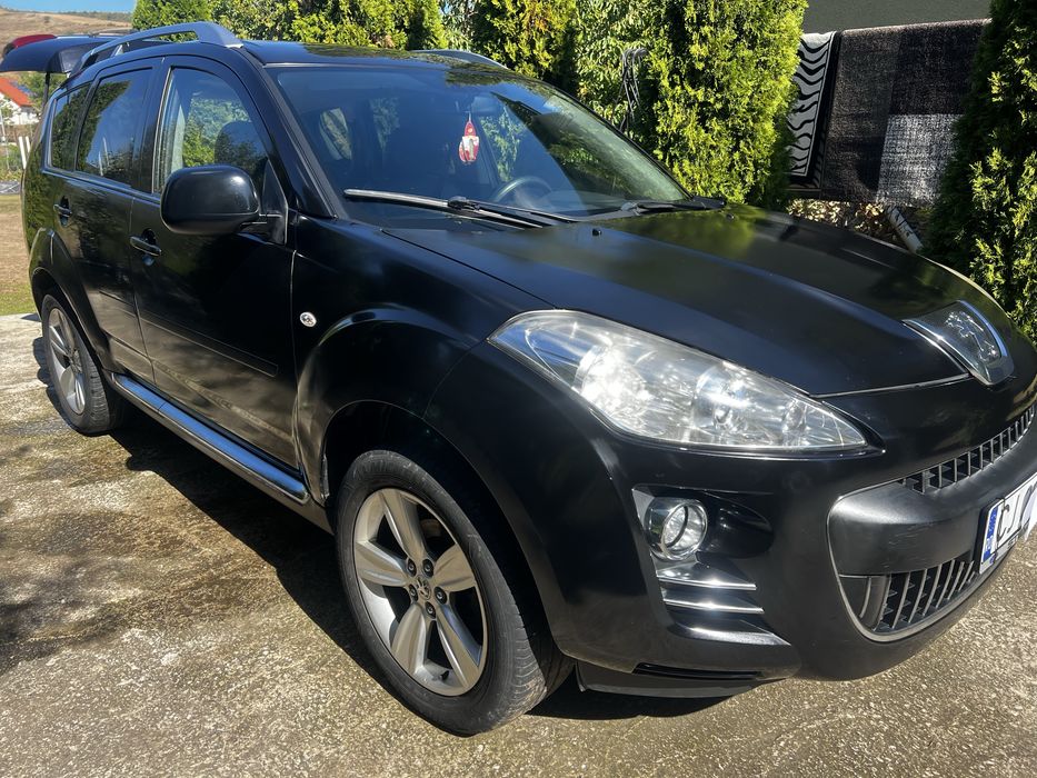 PEUGEOT 4007