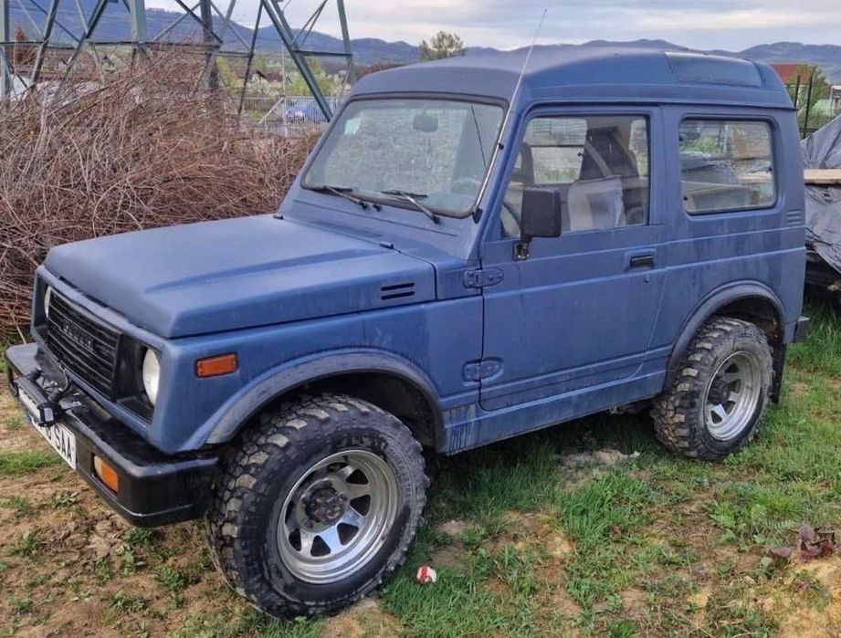 Vând Suzuki Samurai