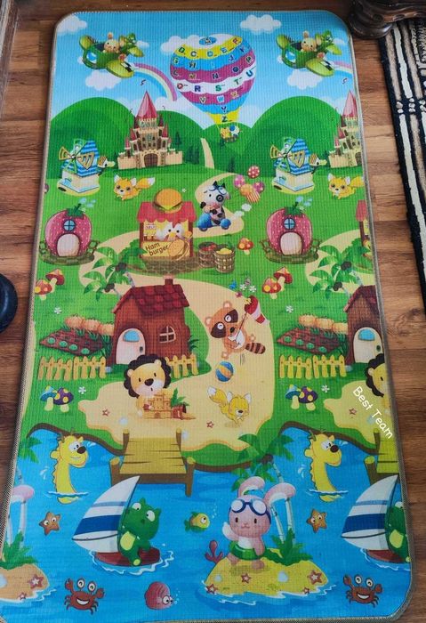 Двулицево детско килимче, Топлоизолиращо. 120х180 см и дебелина 0.5 см
