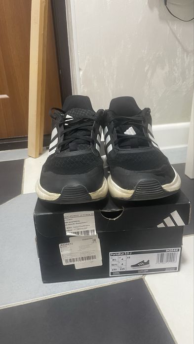 Кроссовки Adidas